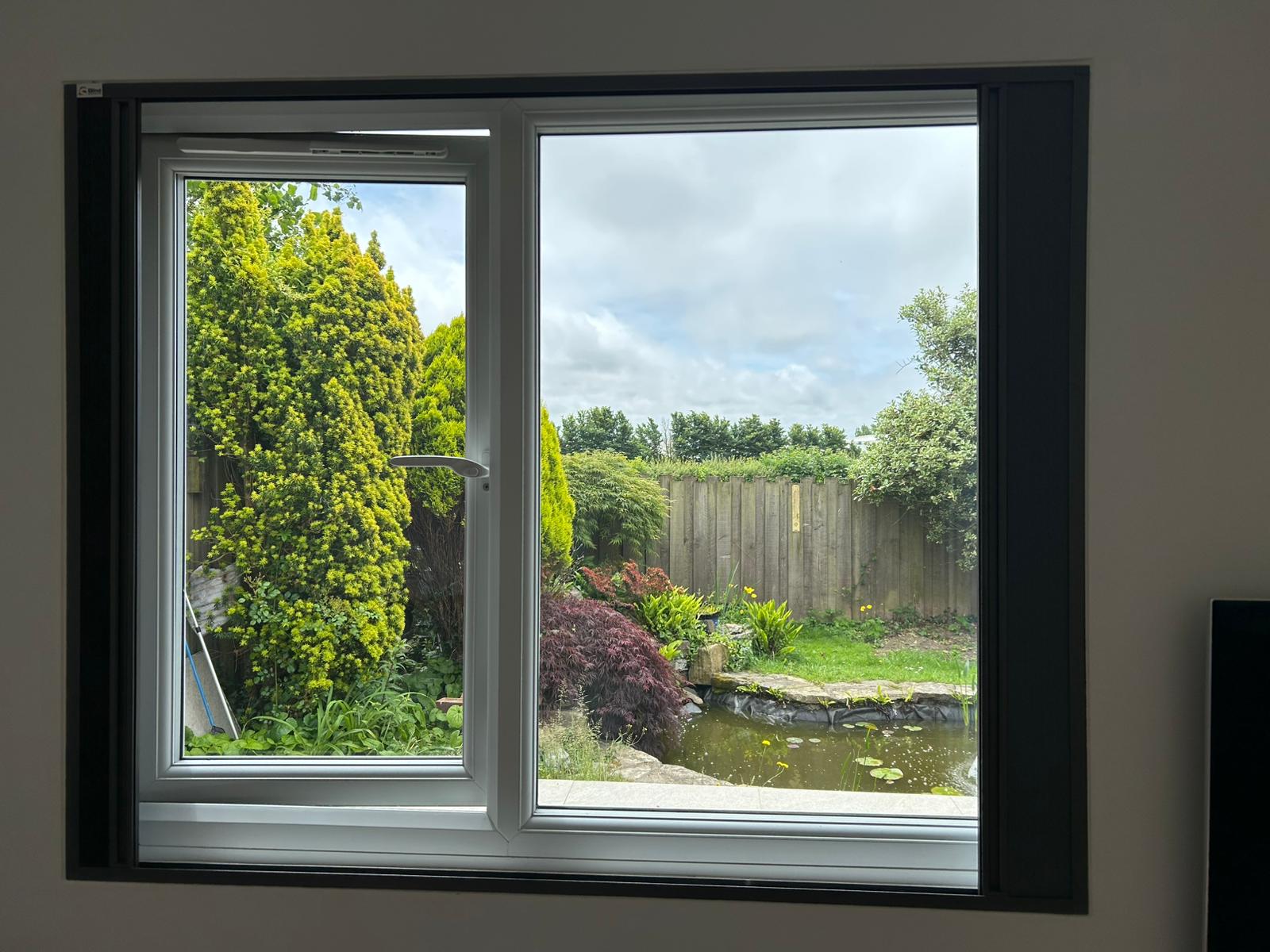 040 both blinds open